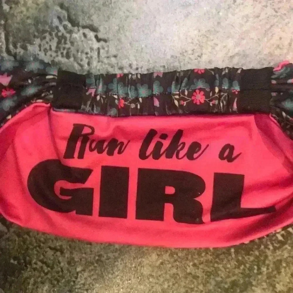 Headband, 1 side floral, 1 side “run like a girl” - Picture 2 of 3